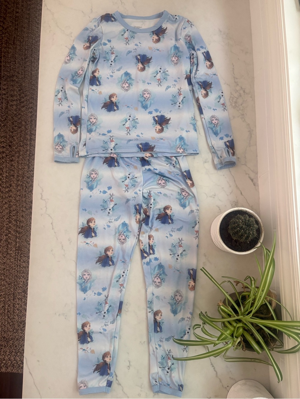 Disney’s Frozen Elsa & Anna Pajama Set